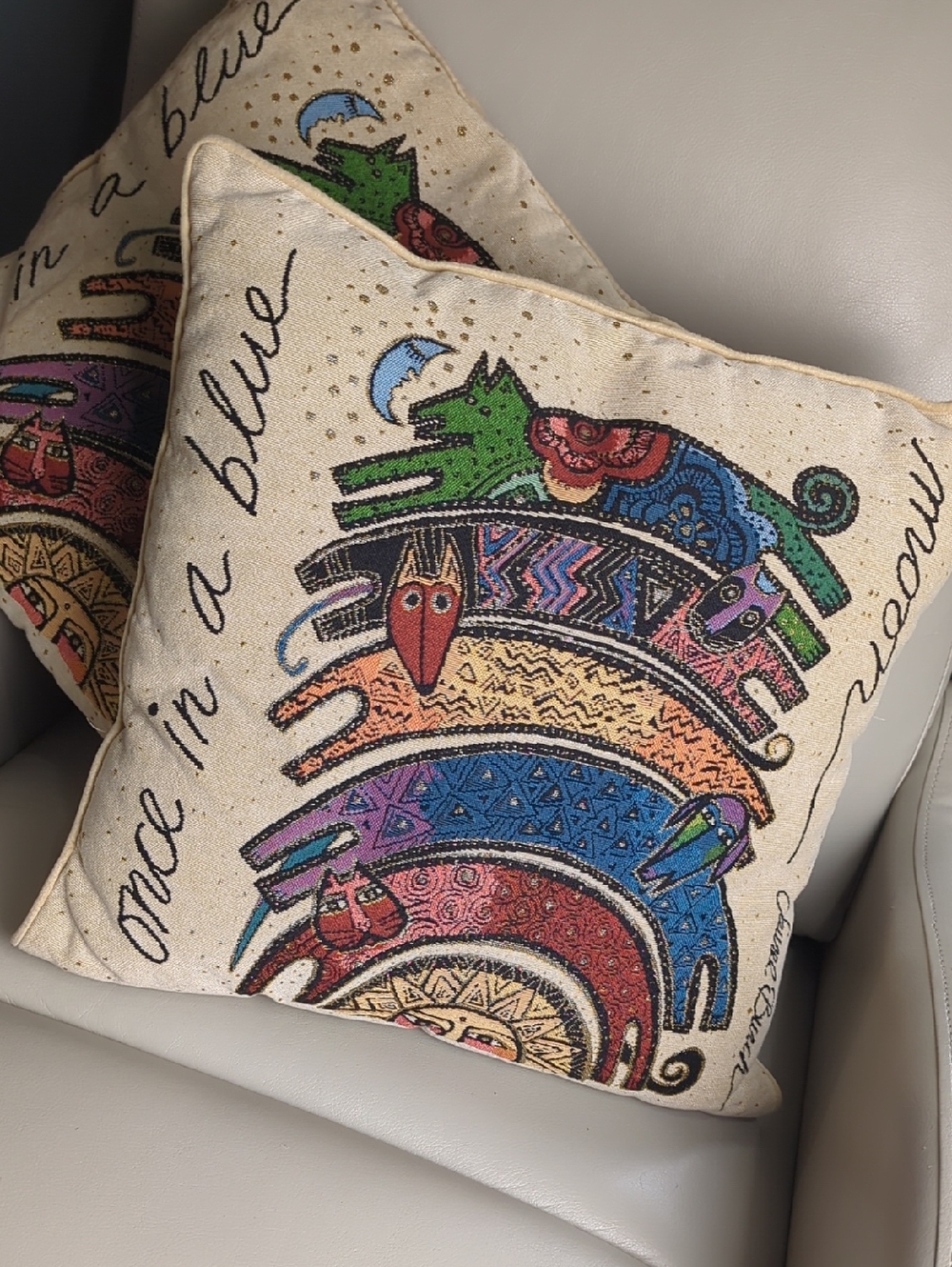 LAUREL BURCH Tapestry Cats 18" Accent Pillows Once In A Blue Moon